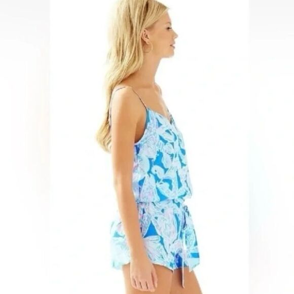 Lilly Pulitzer Deanna Romper Bay Blue Pink Into The Deep
Size S - Picture 5 of 8